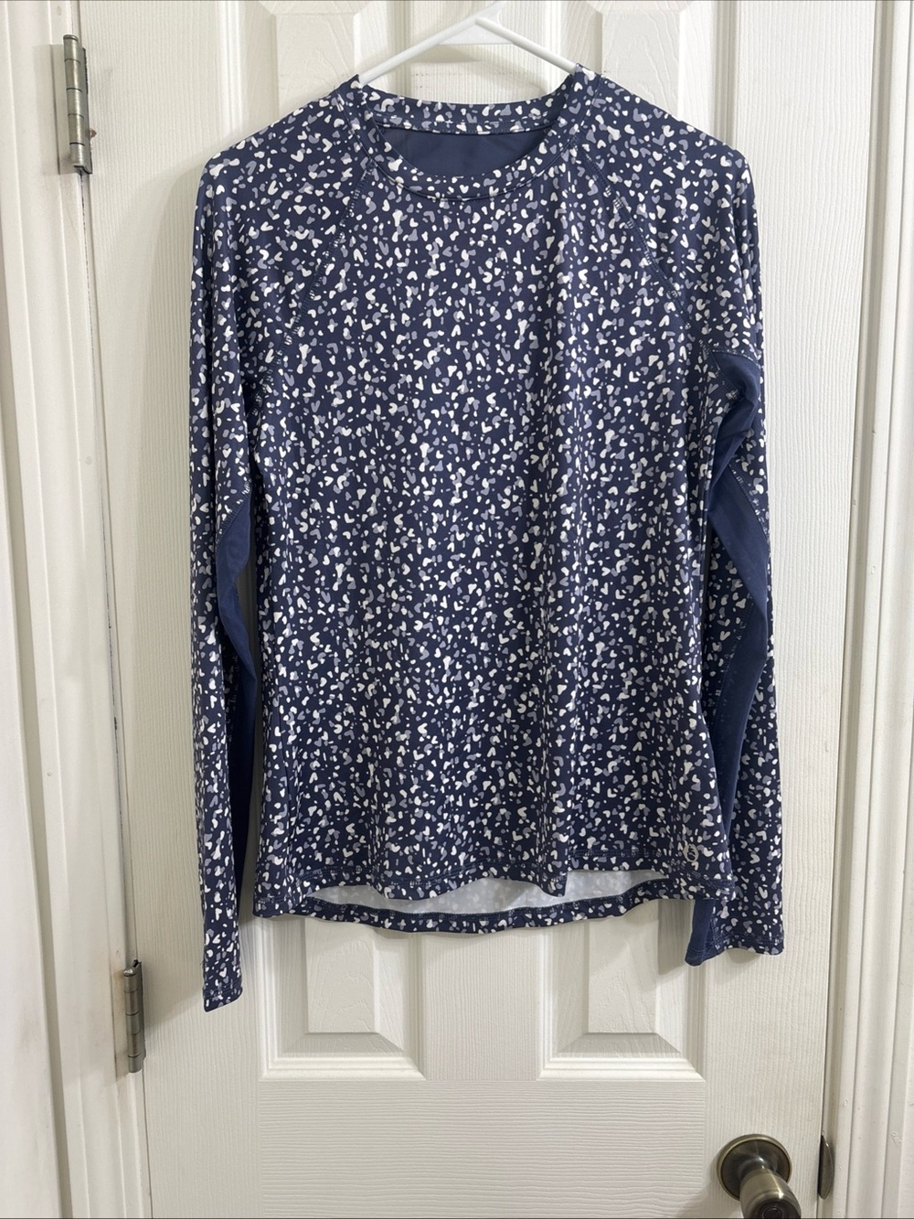 American Outdoorsman for Women  Long Sleeve Top ~ Size Medium ~ Blue Print NWOT